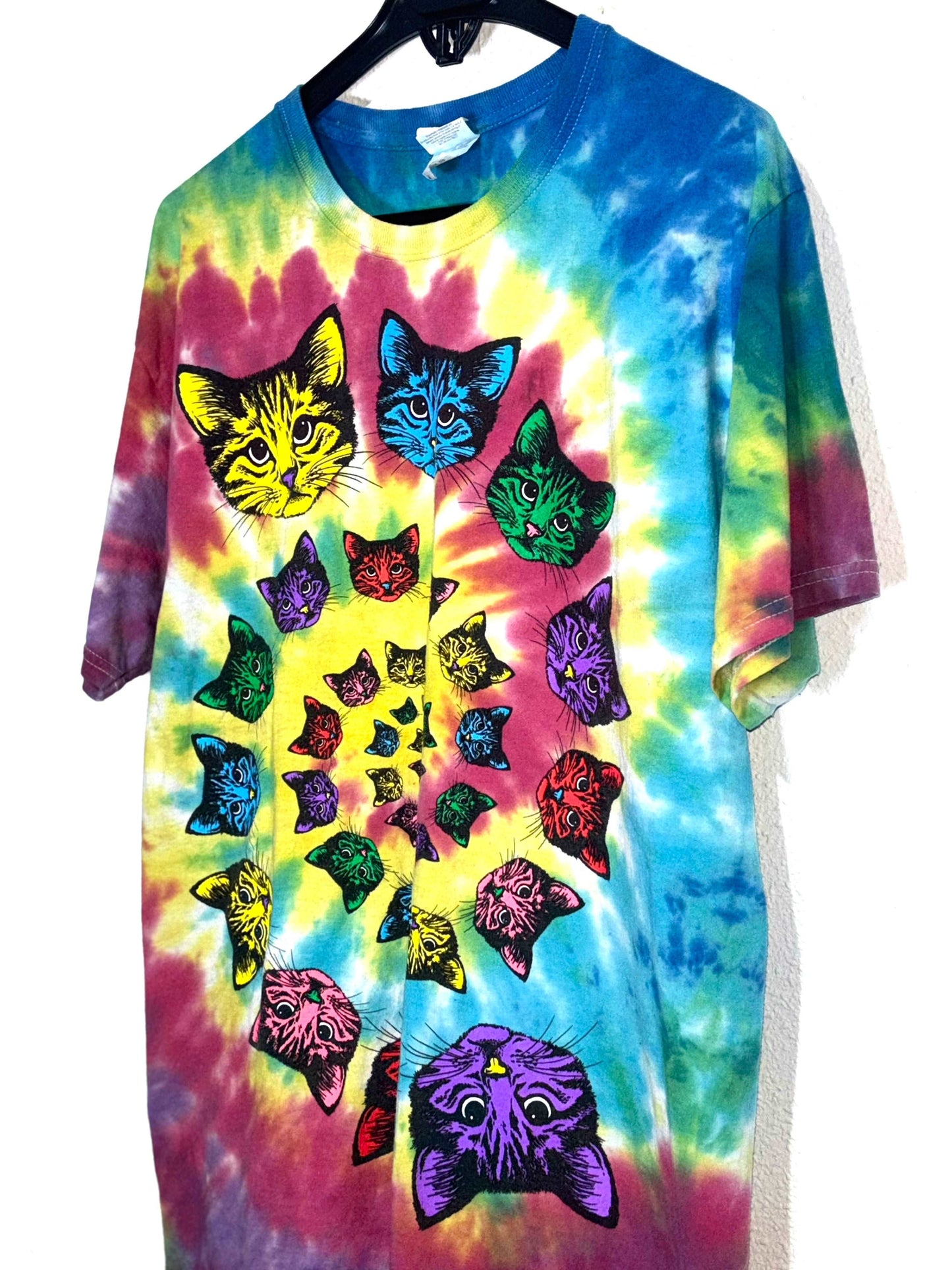 Camiseta Vintage Tie Dye Colour Cats